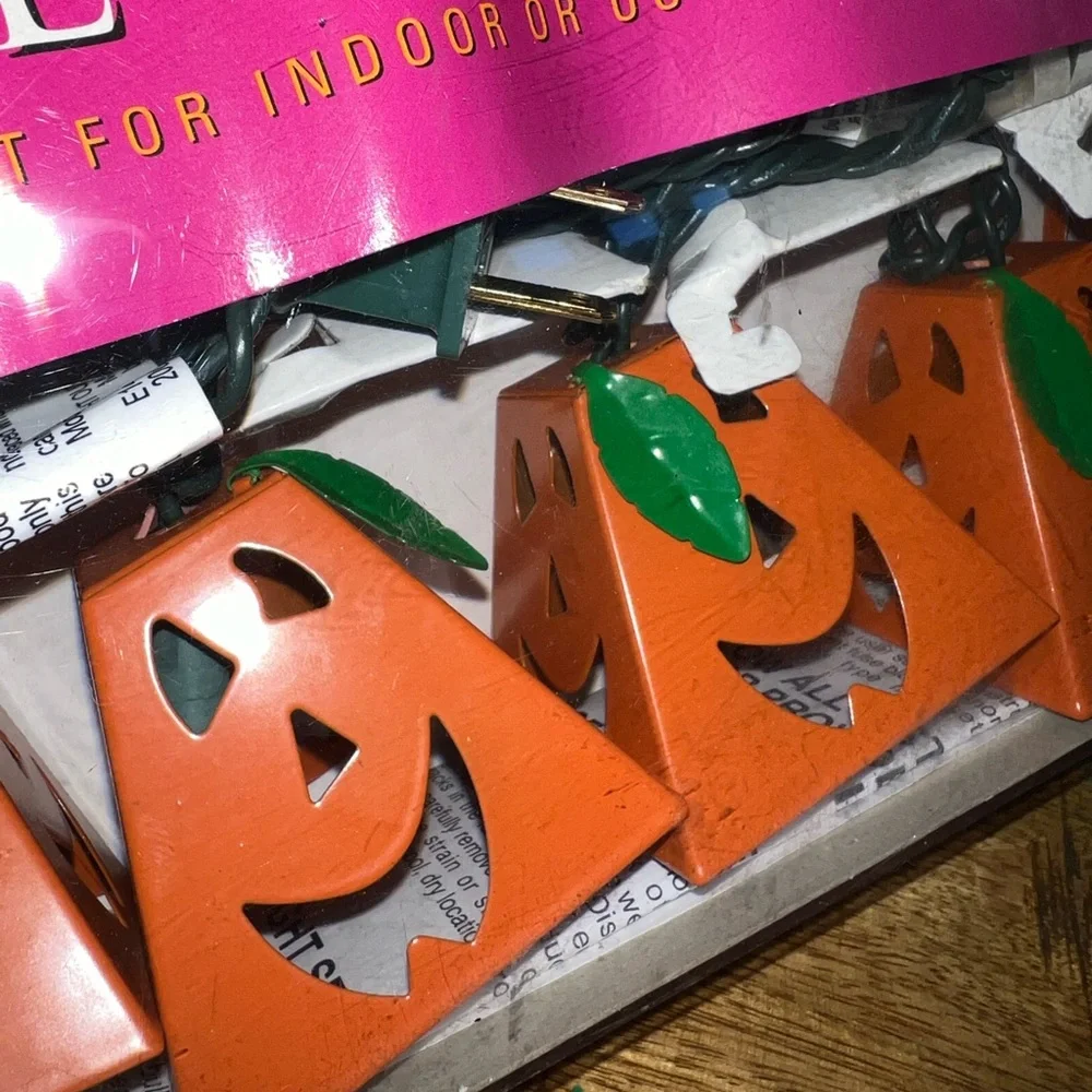 Illuminaria tin halloween jack-o-lantern pumpkin lights. New in box.